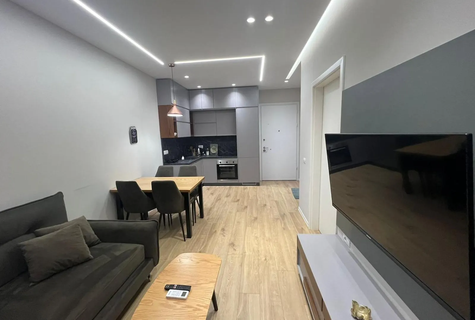 Shehu Apartment 티라나